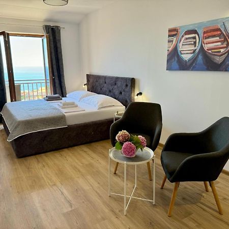Accommodation Divanovic With Sea View 두브로브니크 외부 사진